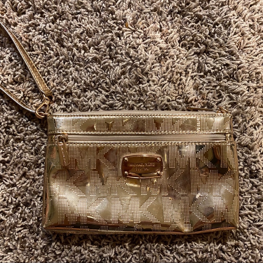 MICHAEL KORS WRISTLET 💛